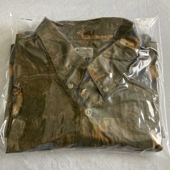 Columbia men’s camo animal print button up shirt - Picture 8 of 8